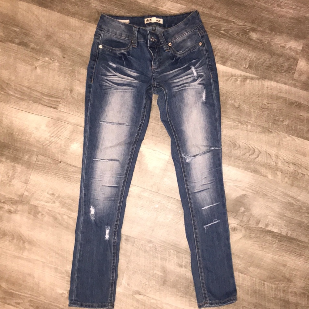 Dollhouse Ripped Jeans